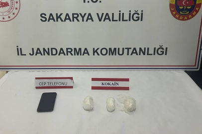 Sakarya’da 4 ilçede uyuşturucu operasyonu: 1 milyonluk kokain ele geçirildi