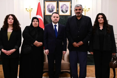 Adalet Bakanı Gürlek Rojin Kabaiş'in ailesiyle görüştü