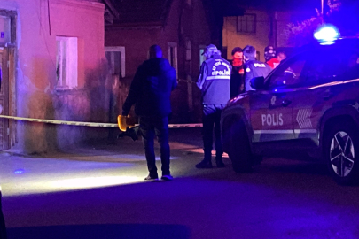 Bolu'da boşanma aşamasındaki eşinin evine tabancayla ateş açtı