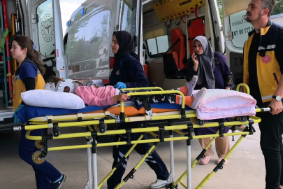 Bursa'da balkonda başına mermer düşen çocuk ağır yaralandı