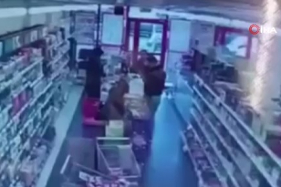 Bursa'da süpermarkette kalp krizi geçiren müşteriyi jandarma kurtardı