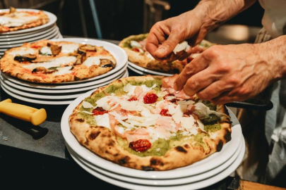 Popüler pizza zinciri çok sayıda şubesini kapatıyor!