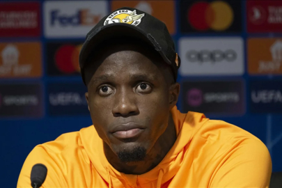 Wilfried Zaha ile yeni sözleşme imzalanıyor