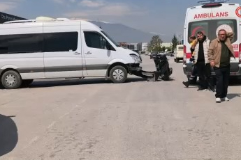 Bursa'da baba ve kızı motosiklet kazasında yaralandı