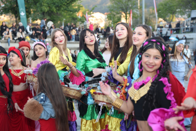 Bursa Osmangazi’de baharın müjdesi ‘Hıdırellez’ coşkuyla kutlandı