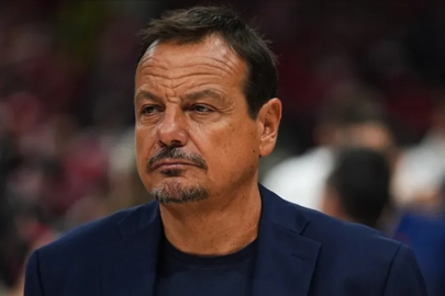 Ergin Ataman diskalifiye oldu! Panathinaikos-Valencia maçında başantrenörler birbirine girdi