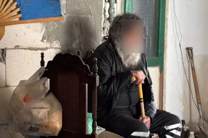 Kocaeli'de çöp evde bitkin halde bulunan adamın yeni hali şaşırttı
