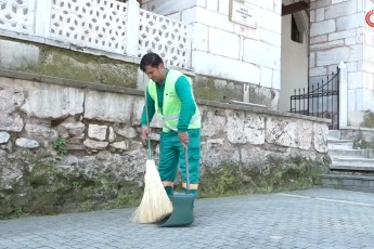 Bursa’nın dünyaca ünlü tarihi alanlarına özel temizlik ekibi