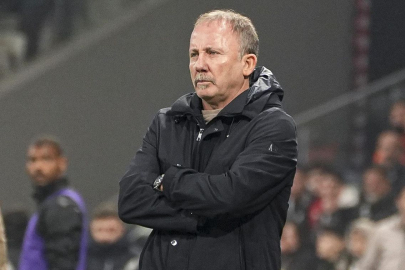 Beşiktaş'tan ''Sergen Yalçın istifa edecek'' iddialarına yanıt