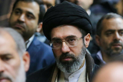 Mücteba Hamaney savaş stratejisini perde arkasından yönetiyor