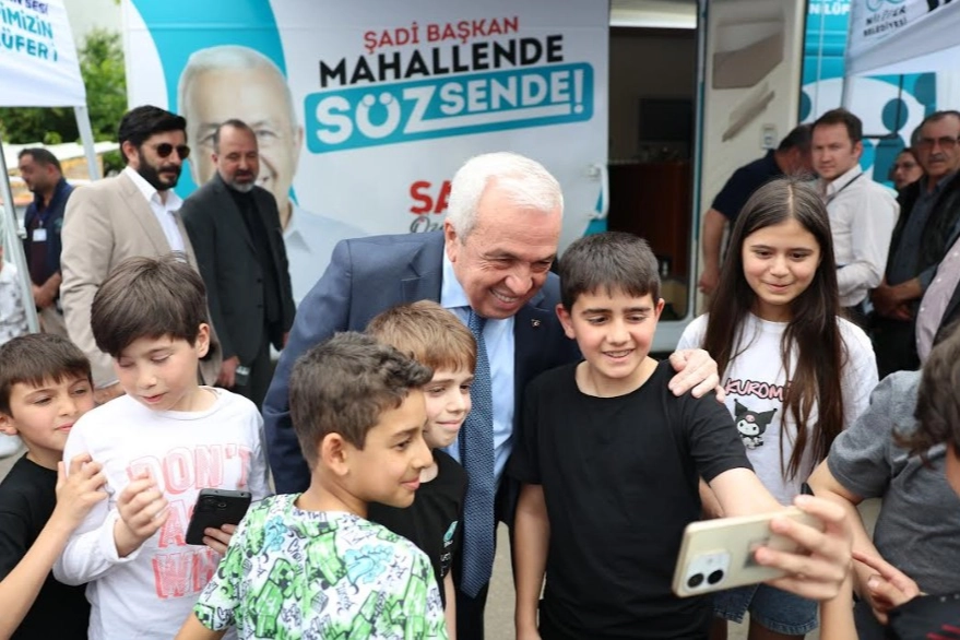 Bursa Nilüfer Belediye Başkanı Şadi Özdemir Demirci sakinleriyle bir araya geldi