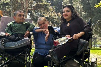 Bursa'da hayatını 'cam' çocuklarına adadı
