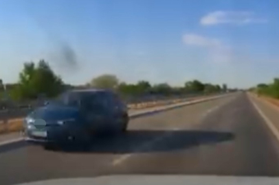 Edirne'de ters yönde ilerleyen otomobil trafikte tehlike saçtı