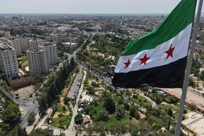 Suriye'nin başkenti Şam'da hareketli dakikalar: Boş otobüste patlama