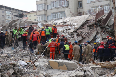 Eski Belediye Başkanı Erkal’a depremde yıkılan binayla ilgili davada 4 yıl hapis