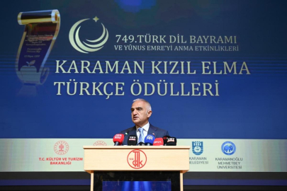 Bakan Ersoy'dan gençlere kritik uyarı: Diline sahip çıkan millet geleceğine sahip çıkar!