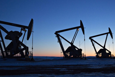 Brent petrolün varili 105,42 dolardan işlem görüyor