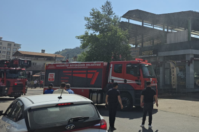 Gaziantep'te muhasebeciler çarşısı tadilatı sırasında korkutan yangın