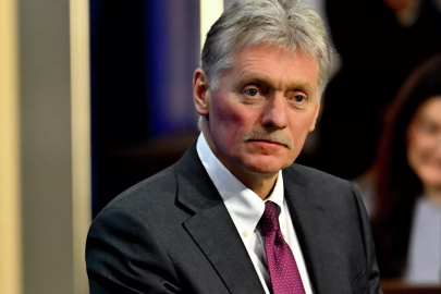 Peskov: Barış müzakerelerinin önünün açılması için Zelenskiy birliklerini çekmeli