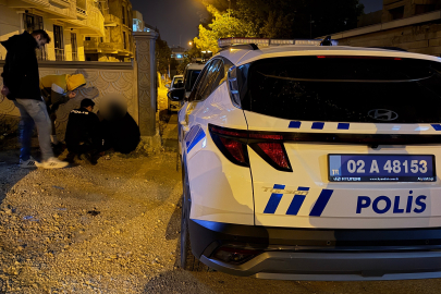 Adıyaman'da duvar dibine çöken kadın ekipleri harekete geçirdi