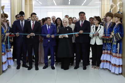 Emine Erdoğan, Kazakistan'da Sıfır Atık Eğitim Laboratuvarı'nın açılışını yaptı