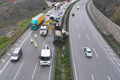 Samsun'da 2 tırın çarpıştığı kazada 2 sürücü yaralandı