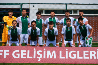 Bursasporlu gençlerden farklı veda!