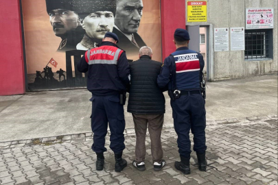 Sakarya'da 2 ilçede uyuşturucu operasyonu: 2 tutuklama