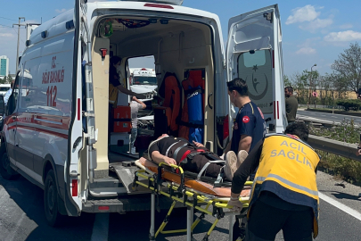 Tekirdağ'da feci kaza kamerada: İki tırın arasında kalan araçtan sağ çıktı