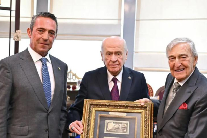 Koç ailesinden Devlet Bahçeli'ye bozkurtlu 5 lira! Anlamı ve değeri belli oldu
