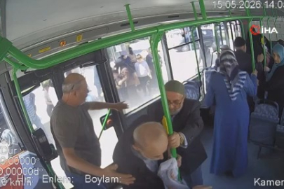 Bursa'da otobüste panik anları: Kadın şoför yaşlı yolcuyu acile yetiştirdi