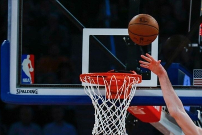 NBA'de Spurs, Batı Konferansı finaline yükseldi