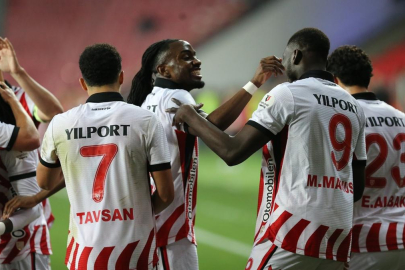 Samsunspor Göztepe'yi 3-0 yendi