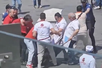 Esnafa kazmalı saldırı! Tekmeli yumruklu kavga...