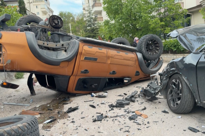Aksaray'da pikap ile suv aracın çarpıştığı kazada faciadan dönüldü: 1 yaralı