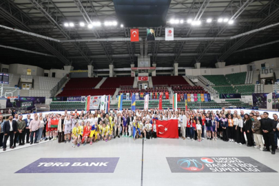 Bursa'da spor şenliklerinde kardeşlik rüzgarı esti