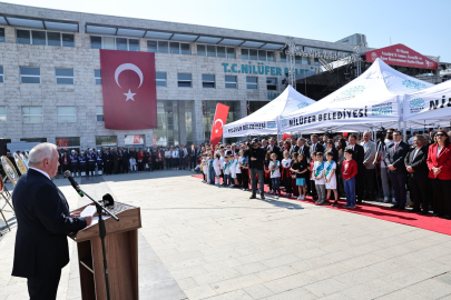 Bursa Nilüfer, 19 Mayıs’ı Cumhuriyet Meydanı’nda karşıladı