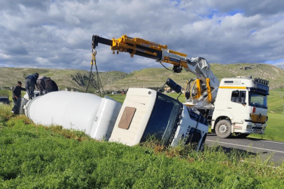 Diyarbakır'da beton mikseri devrildi: 1 yaralı