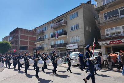 Bursa’nın ilk belediye kadın bandosu Yenişehir sokaklarında!