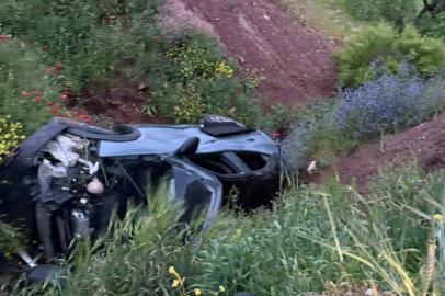Adıyaman'da iki otomobil çarpıştı: 3 yaralı