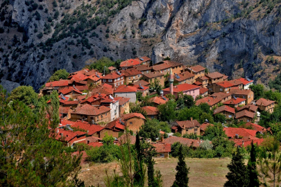 Bursa’da sessizlik ve doğa arayanların yeni gözdesi Keles: Yaylaları, şelaleleri ve tarihiyle keşfedilmeyi bekliyor