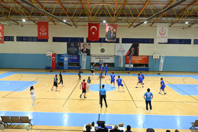 Bursa Karacabey’de voleybol heyecanı zirveye ulaştı!