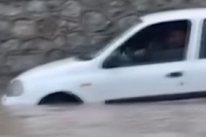 Manisa'da şiddetli yağış hayatı felç etti: İzmir-Ankara kara yolu kilitlendi