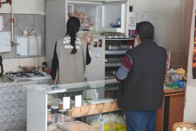 Bursa Gemlik’te hijyen ihlali tespit edilen market mühürlendi