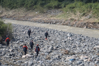 Hatay'da selde kaybolan genci arama çalışmaları sürüyor
