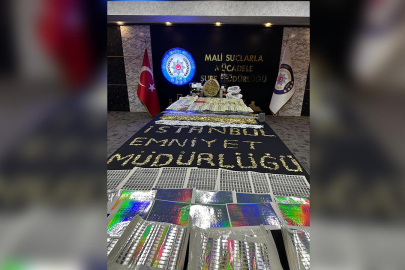 İstanbul'da sahtecilik operasyonu: Yüklü miktarda altın ve döviz ele geçirildi