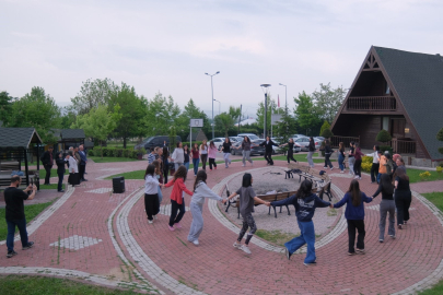 Bursa İnegöl’de gençlerin bilim kampı başladı