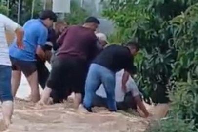 Mersin'de sele kapılan şahsı mahalle sakinleri kurtardı