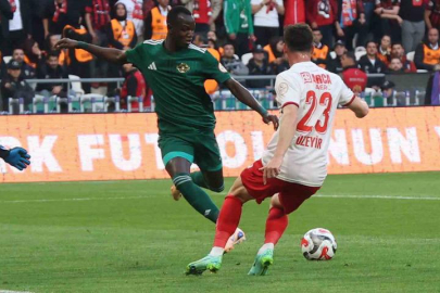 Süper Lig biletini alan son takım Esenler Erokspor'u geçen Çorum FK oldu!