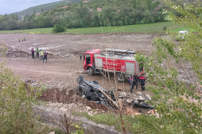 Yozgat'ta devrilen otomobildeki 4 kişi yaralandı